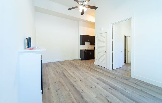 1 bed, 1 bath, 584 sqft, $1,499, Unit 1103