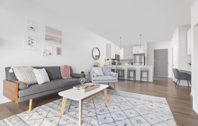 3 beds, 2 baths, 1,384 sqft, $1,850, Unit 201