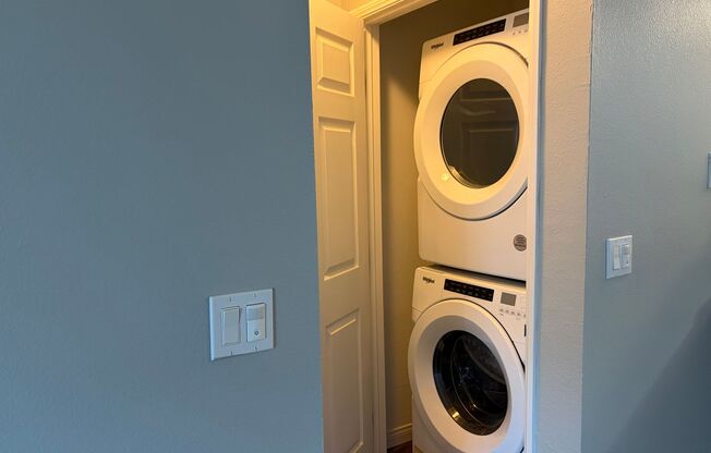 1 bed, 1 bath, 753 sqft, $2,490, Unit J10