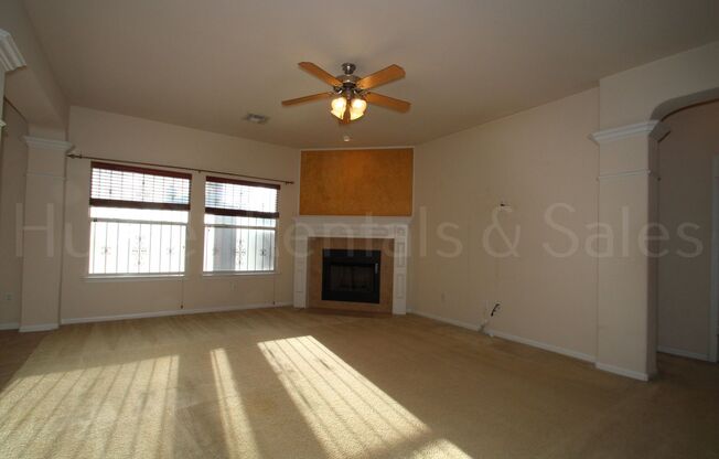 4 beds, 2.5 baths, $1,825