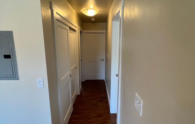 2 beds, 1 bath, $2,550, Unit 16