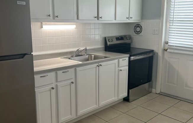 1 bed, 1 bath, 650 sqft, $1,279, Unit 203