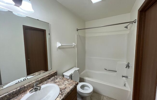 2 beds, 1 bath, 965 sqft, $1,675, Unit 7742RG