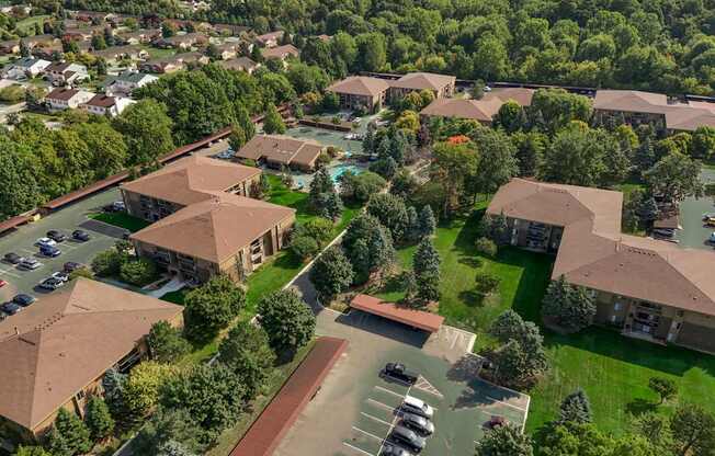 Exterior Building at Lakeside Village Apartments Clinton Township 48038