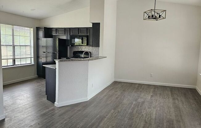 1 bed, 1 bath, 825 sqft, $1,295, Unit 806/204