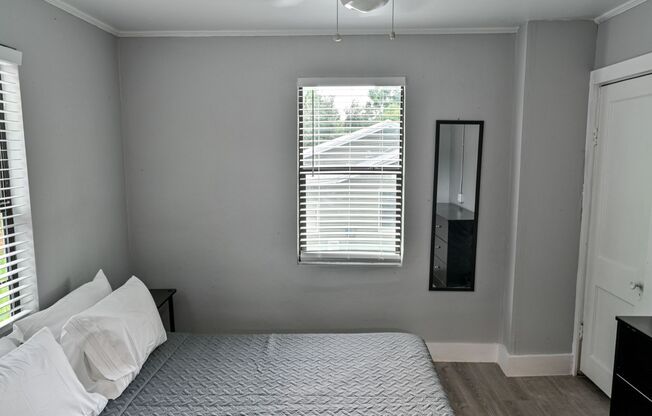4 beds, 2 baths, 1,200 sqft, $3,200, Unit 205 W Frances, Unit 3