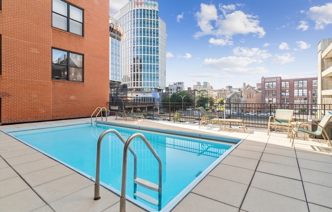 390 COMMONWEALTH AVE