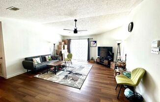 2 beds, 2 baths, $1,300