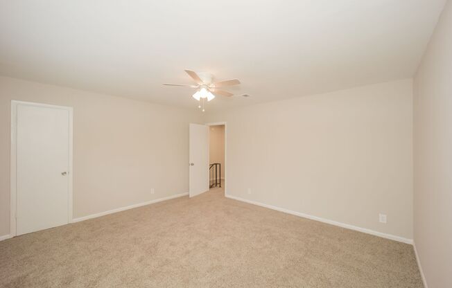 2 beds, 1.5 baths, 1,100 sqft, $1,299, Unit C11
