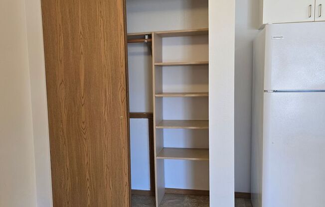 2 beds, 1 bath, 850 sqft, $1,259, Unit PL   7507