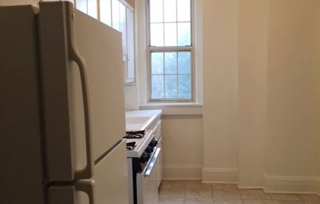 1 bed, 1 bath, 550 sqft, $1,400, Unit 306