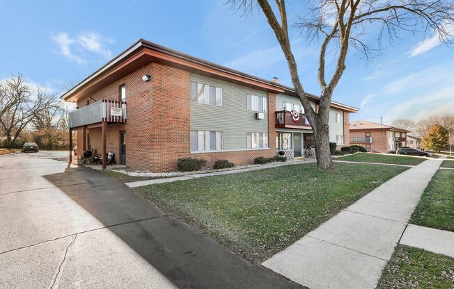 2 beds, 1 bath, $1,219.99, Unit 1143-02