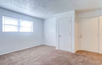 2 beds, 1 bath, $895