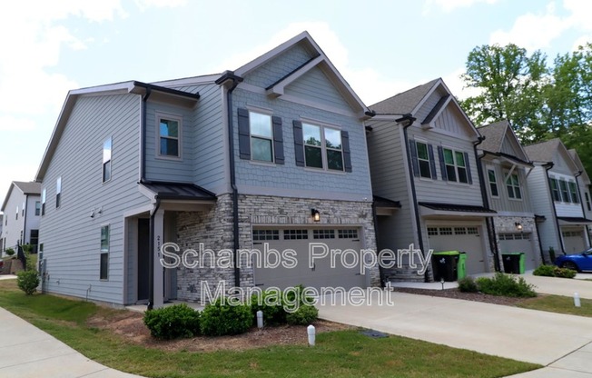 2151 MAGGIE VLY DR