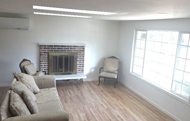 4901 241 ST SW