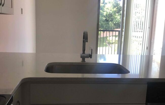 1 bed, 1 bath, 615 sqft, $1,595, Unit 3250-315