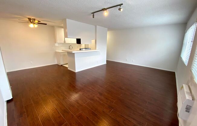 1166 S. Crenshaw Blvd