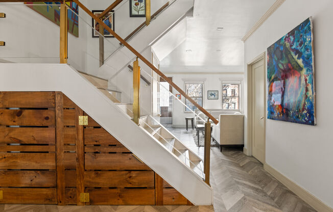 1056 LAFAYETTE AVE