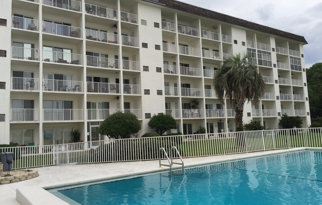 2 beds, 2 baths, $2,195, Unit Parking spot 6