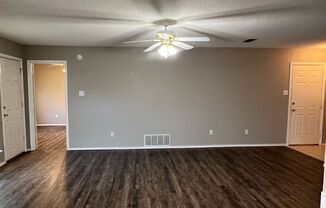 3 beds, 2 baths, $1,400