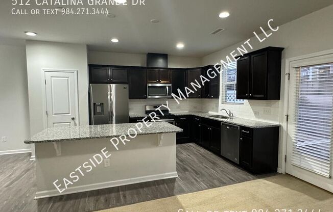 512 CATALINA GRANDE DR