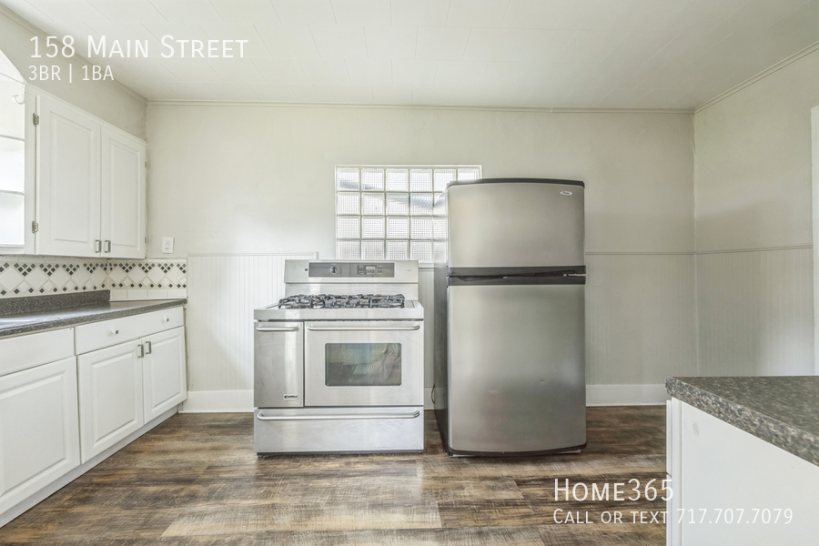 158 MAIN ST