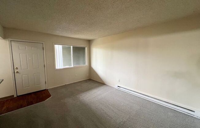 2 beds, 1 bath, 600 sqft, $1,225, Unit 6