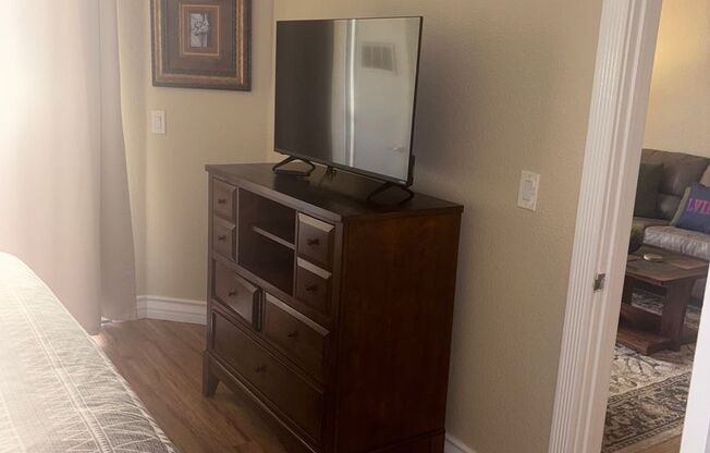 2 beds, 2 baths, $2,195, Unit 213