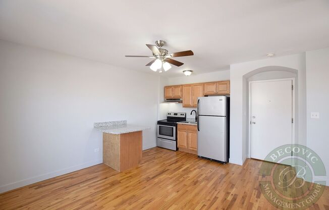 Studio, 1 bath, 266 sqft, $1,350, Unit 7450-74