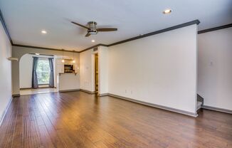 Second Floor 2 Bedroom Condo is Oak Lawn