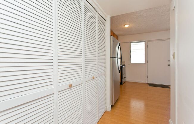 Conveniently Located One Bedroom/One Bath/One Parking in downtown - Available now!