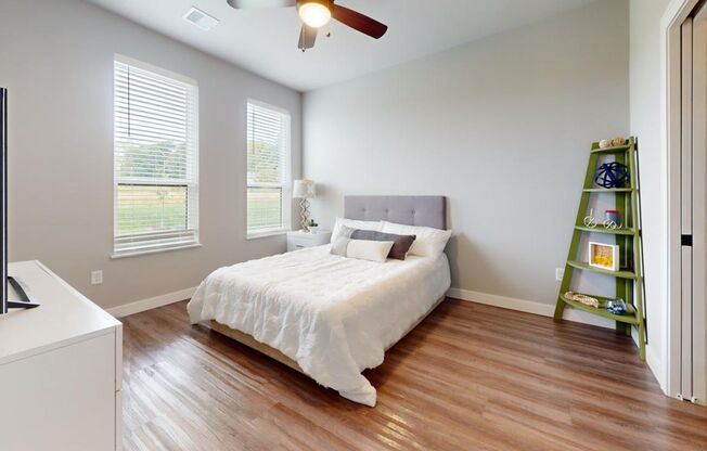 2 beds, 2 baths, 1,233 sqft, $1,925, Unit 302
