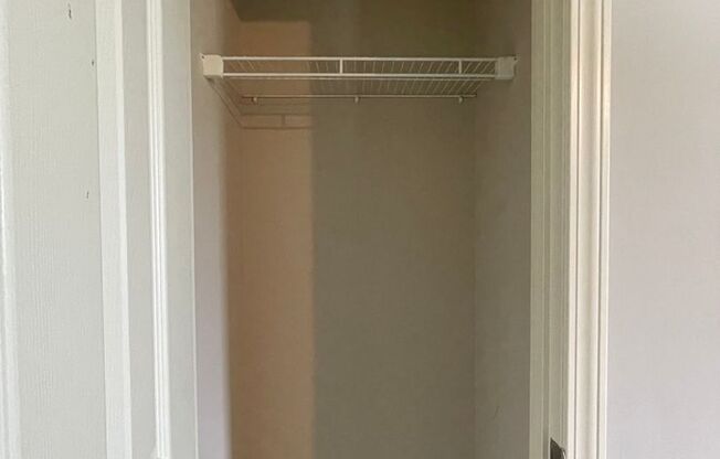1 bed, 1 bath, $750, Unit 355F