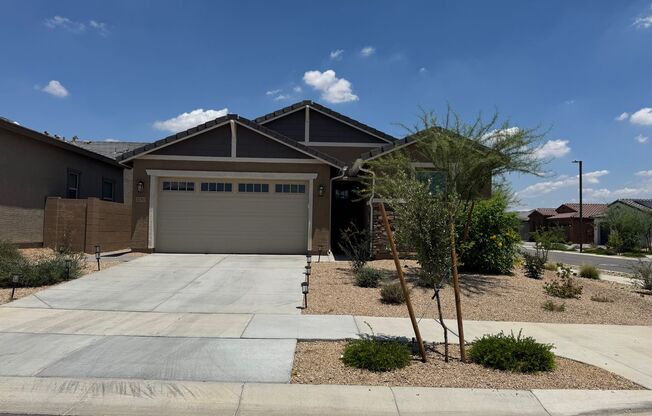 BRAND NEW 5 BEDROOM HOME IN COPPERLEAF IN PHOENIX