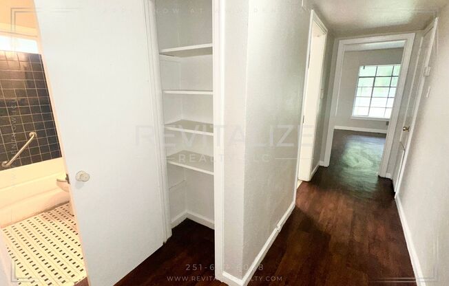 $0 Deposit! 3 Bed/1 Bath Home in Mobile!!