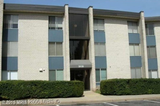 Come Home to This Conveniently Located 2 Bedroom Apartment in the Bauer Park Apartments