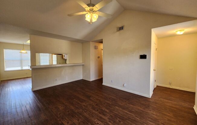 2/1 Duplex Minutes from Gruene Shopping & Entertainment! Refrigerator & Washer/Dryer Included! No Carpet  / CISD