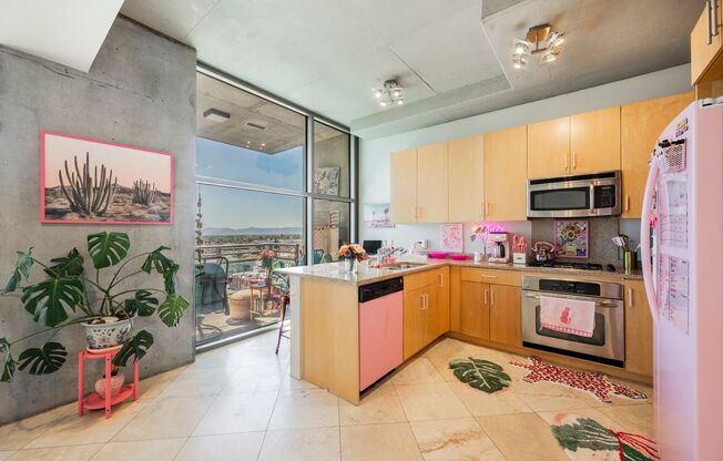 Arts District- Downtown Las Vegas~Luxury furnished condo now available!