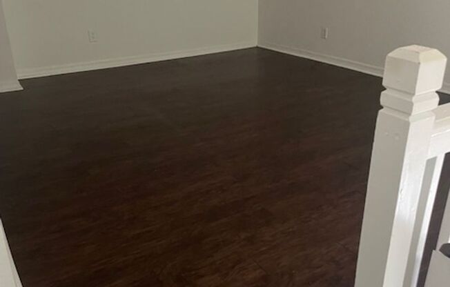 Studio, 1 bath, 750 sqft, $1,150, Unit 11