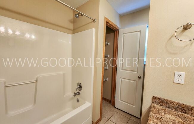 3 beds, 2.5 baths, $1,795