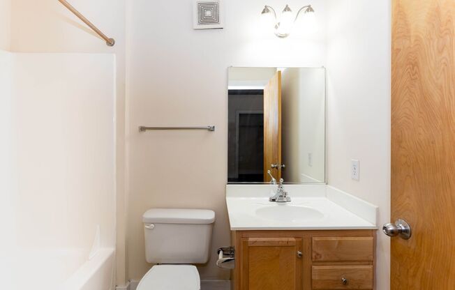 2 beds, 2 baths, 900 sqft, $1,839, Unit 306