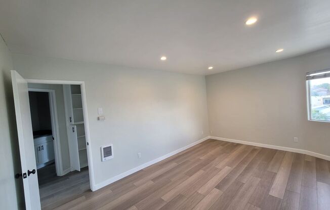 1 bed, 1 bath, 800 sqft, $2,500, Unit #10