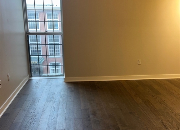 2 beds, 2 baths, 1,425 sqft, $3,000, Unit 355