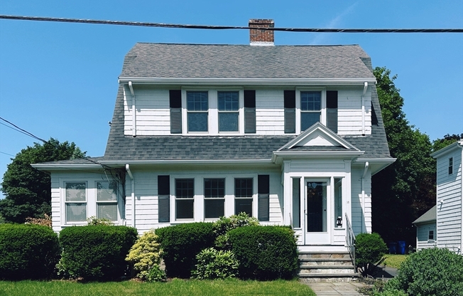 18 EDGEHILL RD