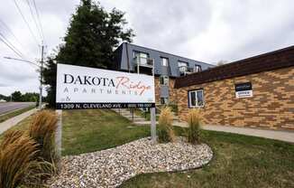 Welcome to Dakota Ridge Apartments