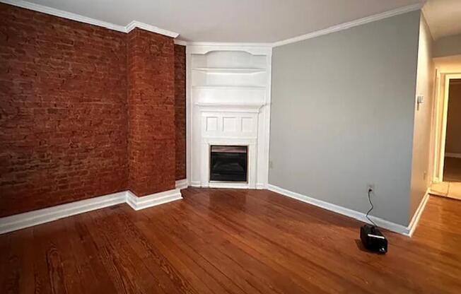 110 E MAIN ST
