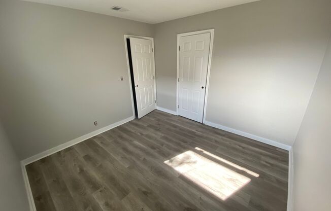 2 beds, 1 bath, 700 sqft, $1,495