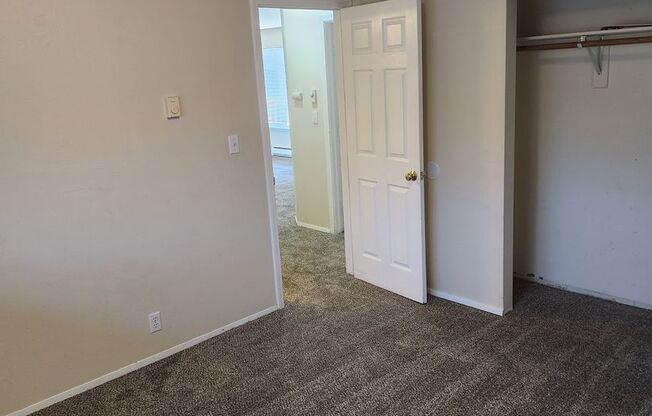 2 beds, 1 bath, $1,650, Unit # #A 205