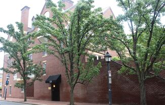 125 N. Lee St. DH405