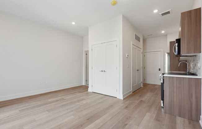 Studio, 1 bath, 442 sqft, $1,435, Unit Unit 510